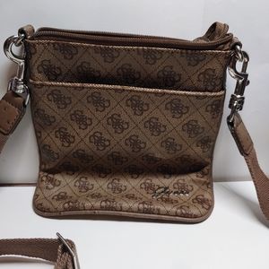 Guess Crossbody